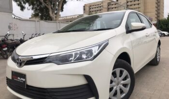 IMMACULATE CONDITION XLI MT 2018 WHITE COLOR, ONLY 65,000KM DRIVEN WITH 6 MONTHS OR 10,000KM WARRANTY ON ENGINE AND GEARBOX. full
