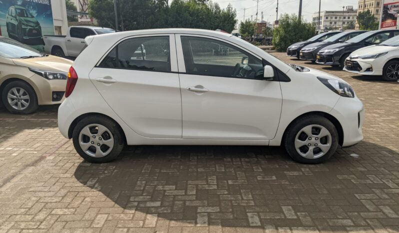 IMMACULATE CONDITION KIA PICANTO AT 1000CC AVAILABLE ONLY 15000 DRIVEN WHITE COLOR, WITH THREE YEAR MANUFACTURER WARRANTY full