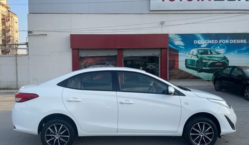 IMMACULATE CONDITION, TOYOTA YARIS ATIV 1.3 CVT A/T , MODEL 2021, 23,000KM DRIVEN ONLY, T SURE WARRANTY FOR 6 MONTHS OR 10,000KM ENGINE AND TRANSMISSION ONLY. full
