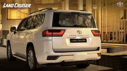 
										Toyota Land Cruiser full									